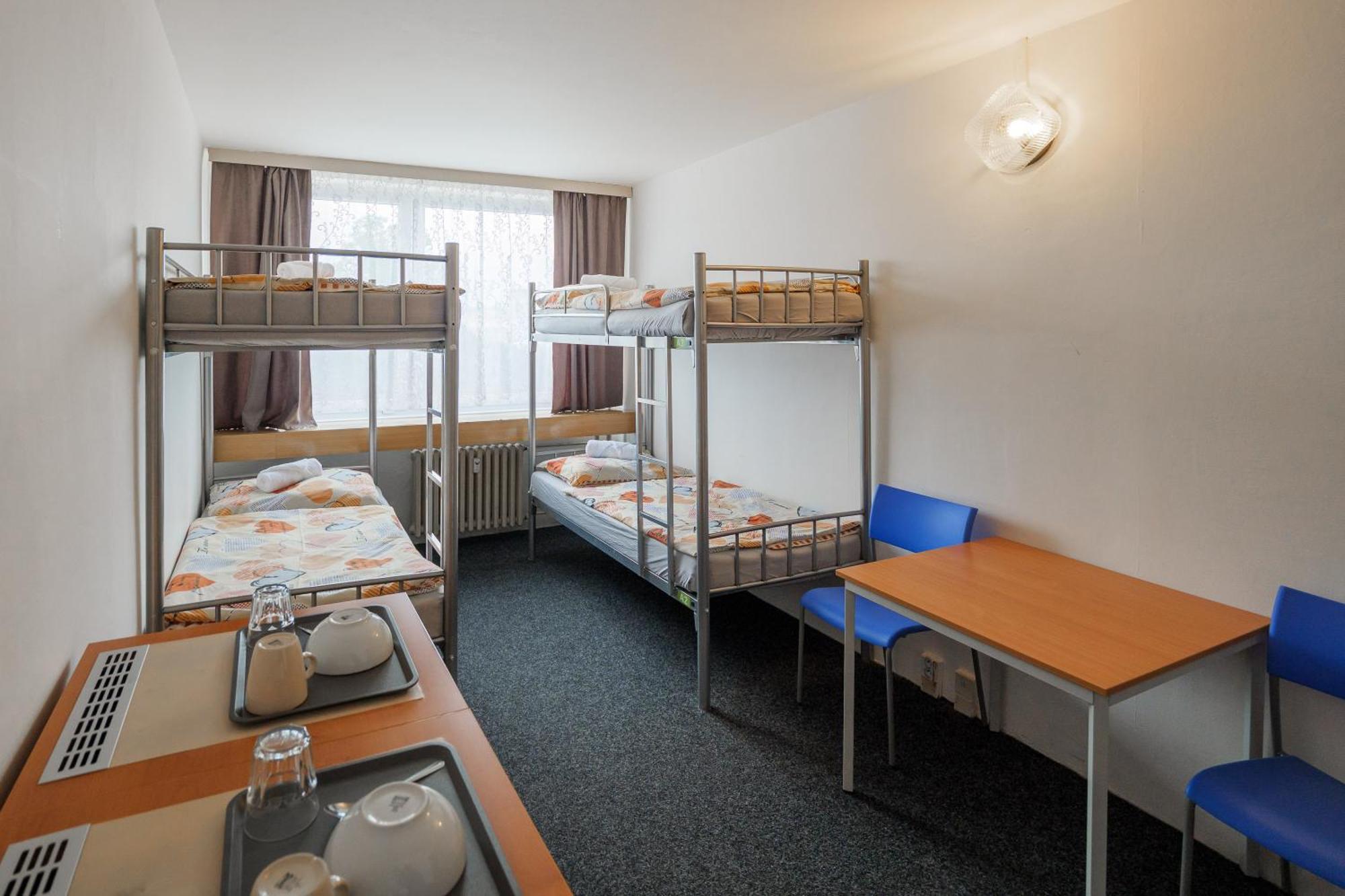 Tvm Tower Modrany Hostel Prága Kültér fotó