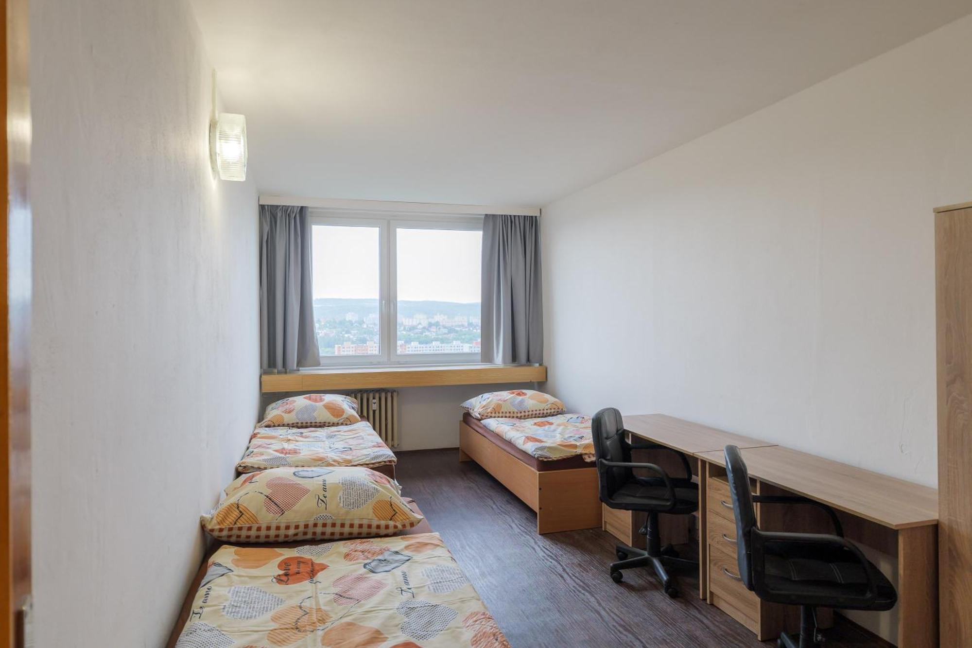 Tvm Tower Modrany Hostel Prága Kültér fotó