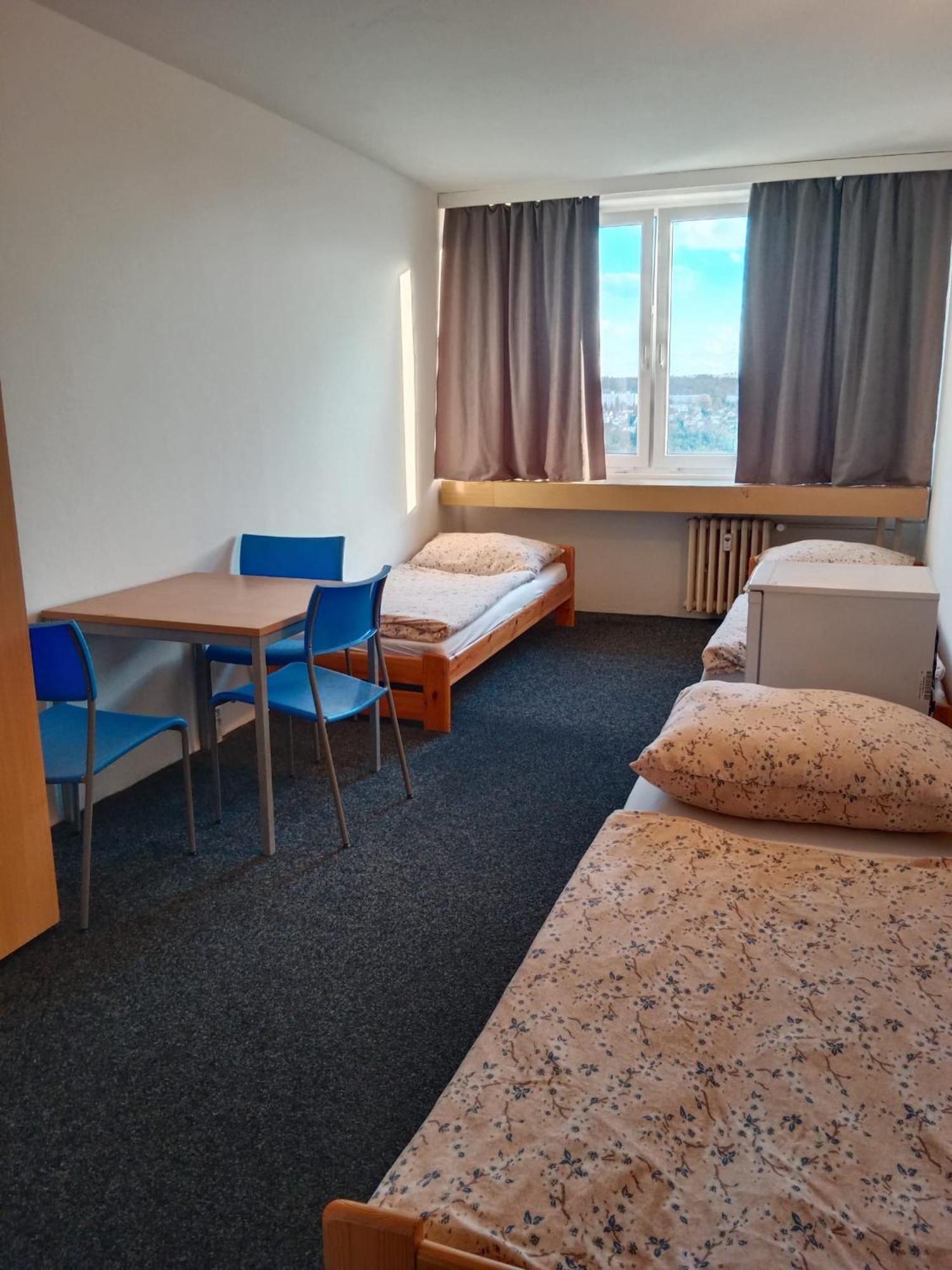 Tvm Tower Modrany Hostel Prága Kültér fotó